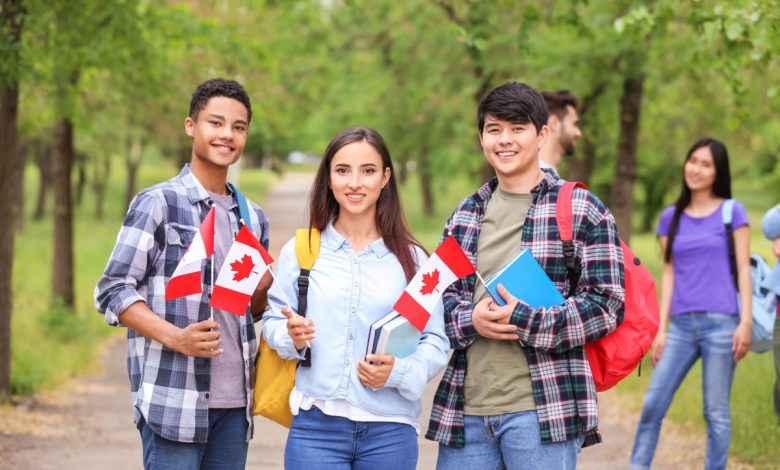 دانشجویان کانادا